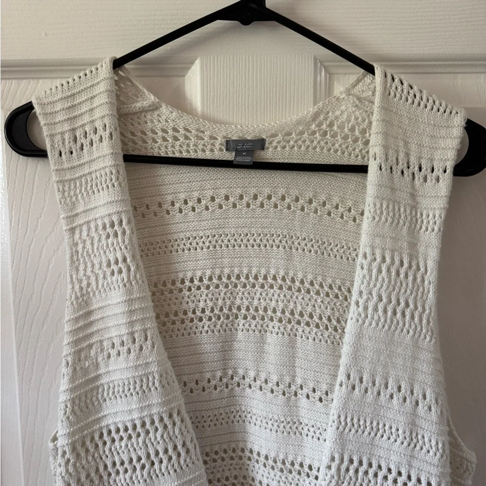 Aerie White Crochet‎ Long Fringe Vest Size Medium